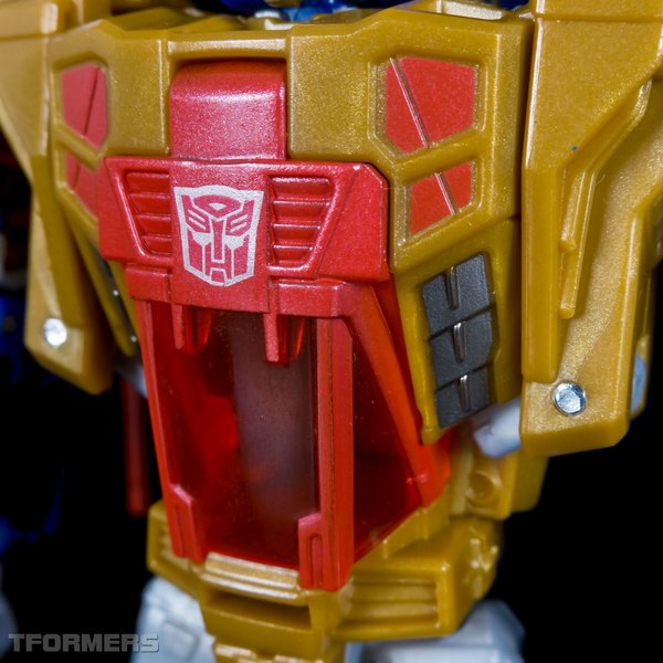 TFormers Titans Return Gallery   Siege On Cybertron Metalhawk 17 (17 of 91)